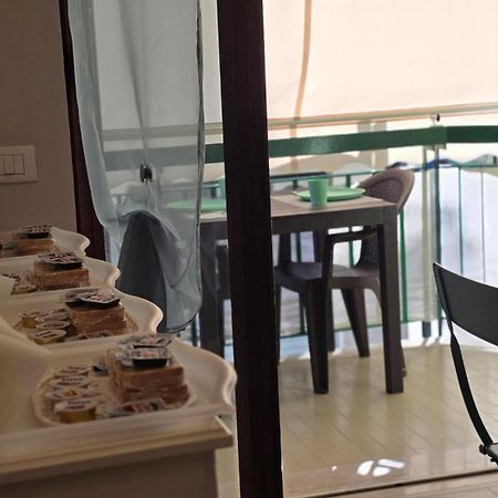 Ad Un Passo Dal Mare Acomodação com café da manhã Praia a Mare Exterior foto
