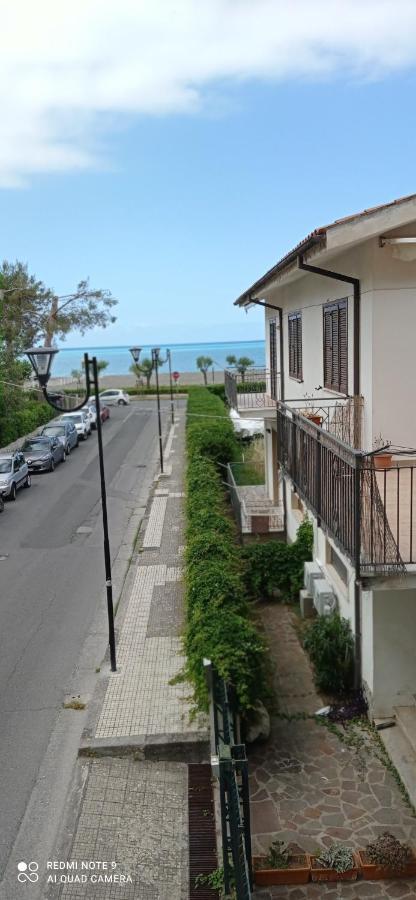 Ad Un Passo Dal Mare Acomodação com café da manhã Praia a Mare Exterior foto