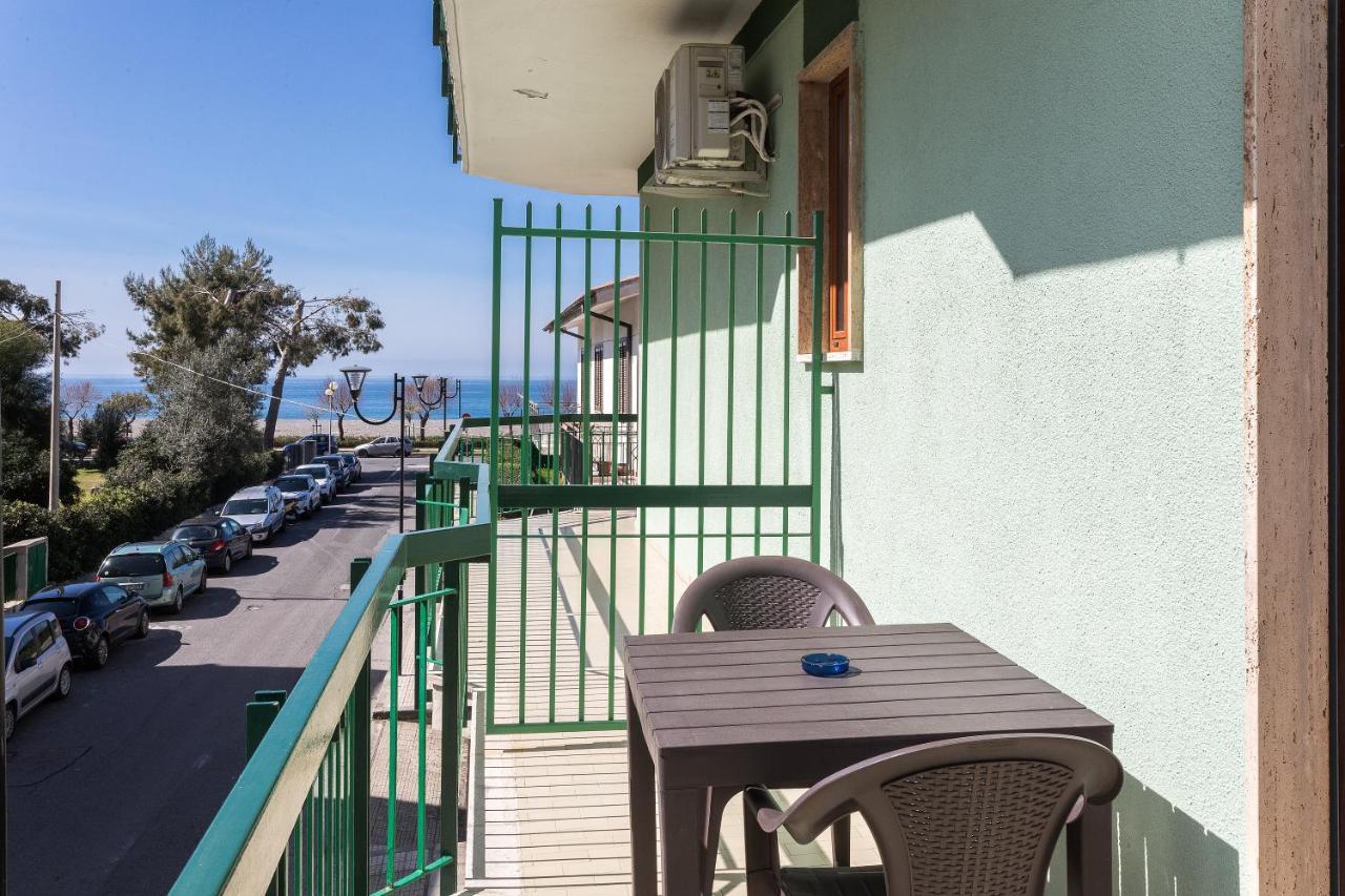 Ad Un Passo Dal Mare Acomodação com café da manhã Praia a Mare Exterior foto