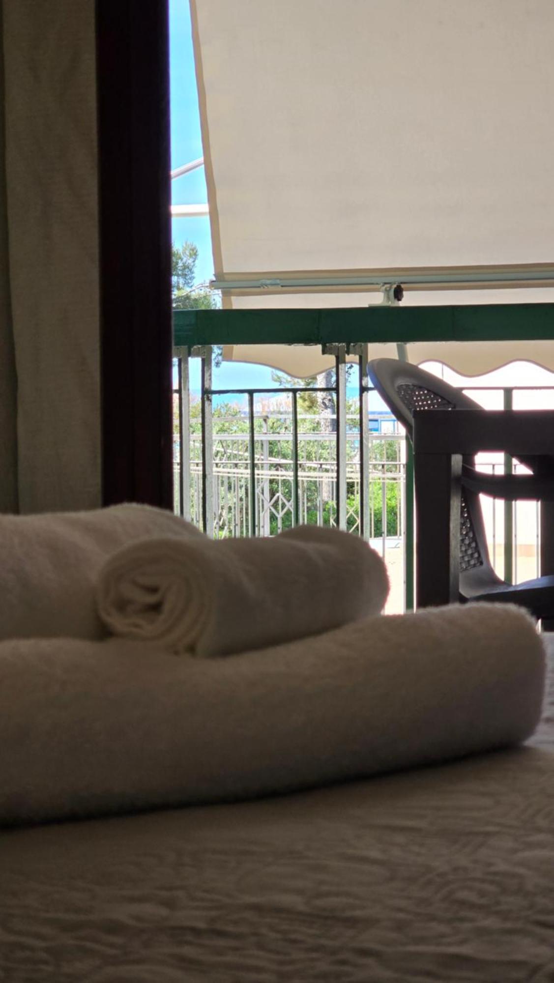 Ad Un Passo Dal Mare Acomodação com café da manhã Praia a Mare Exterior foto
